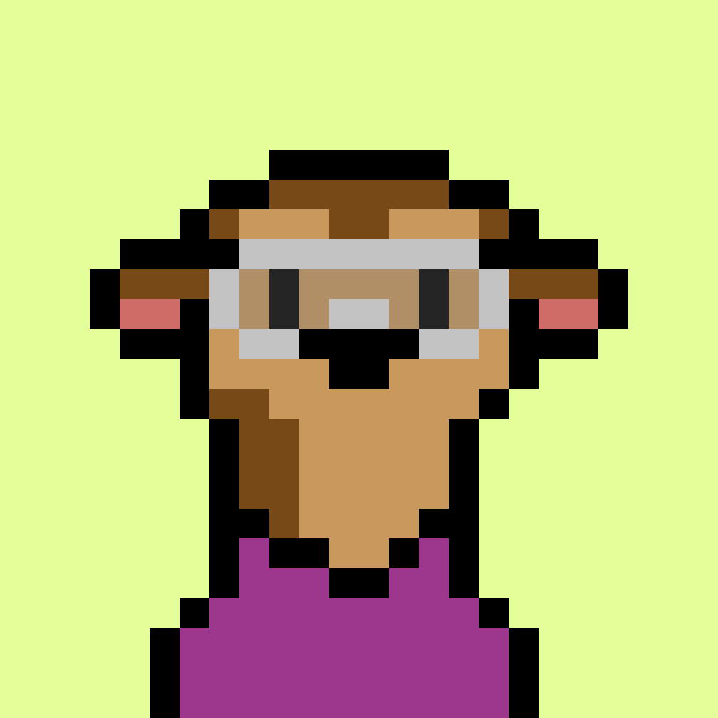 913